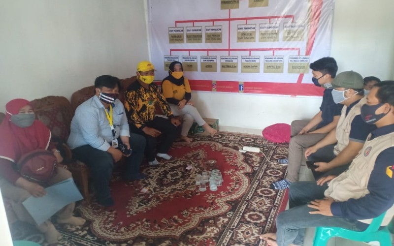  Tim Rycko-Jos Laporkan Seorang Ketua RT ke Panwascam Kedamaian