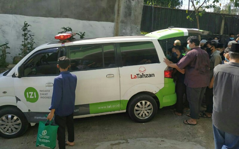  Mobil Jenazah IZI Lampung Antar Ahmad Muslih ke Peristirahatan Terakhir