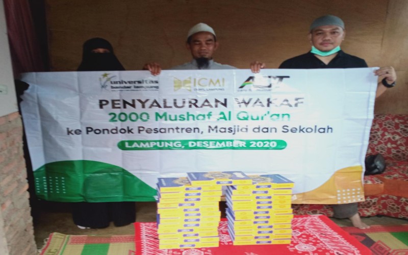  Mualaf Centre Tanggamus Terima Wakaf Mushaf Al-Quran dari ICMI Lampung-UBL