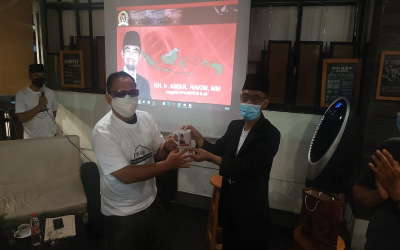 Pemred Wartalampung.id Adian Saputra Kasih Saran Supaya Abdul Hakim Tidak Kecapekan