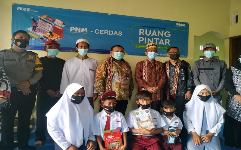 Abdul Hakim Resmikan Ruang Pintar Inisiasi PNM Lampung di Desa Selapan Kecamatan Pardasuka Pringsewu