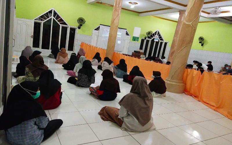  Isi Malam Pergantian Tahun, Risma Da’watul Ihsan Puri Sejahtera Adakan Kajian Keislaman