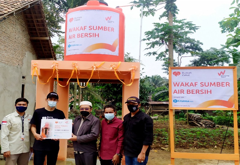  Rumah Zakat Serahkan Wakaf Sumber Air Bersih di Kelurahan Kedaung