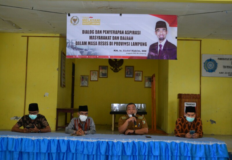 Serap Aspirasi di Desa Hanura Telukpandan Pesawaran, Abdul Hakim Terima Keluhan Blank Spot