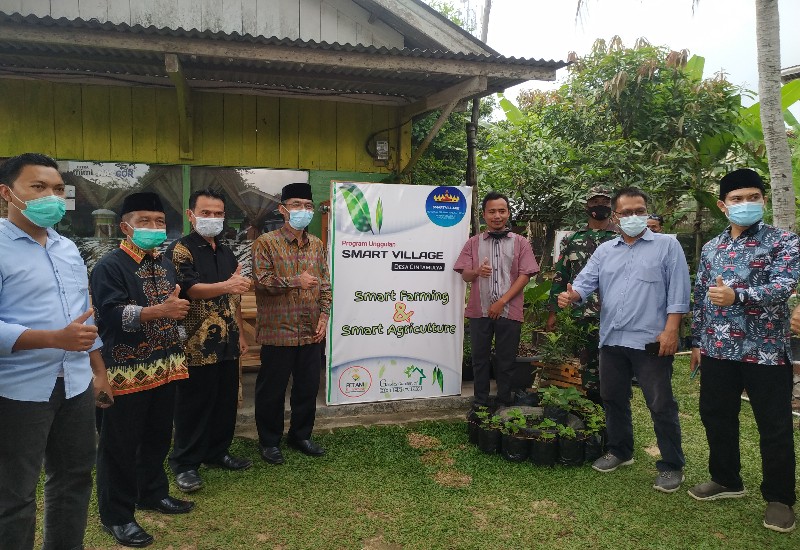 Abdul Hakim Terkesan dengan Smart Farming Desa Cintamulya Candipuro