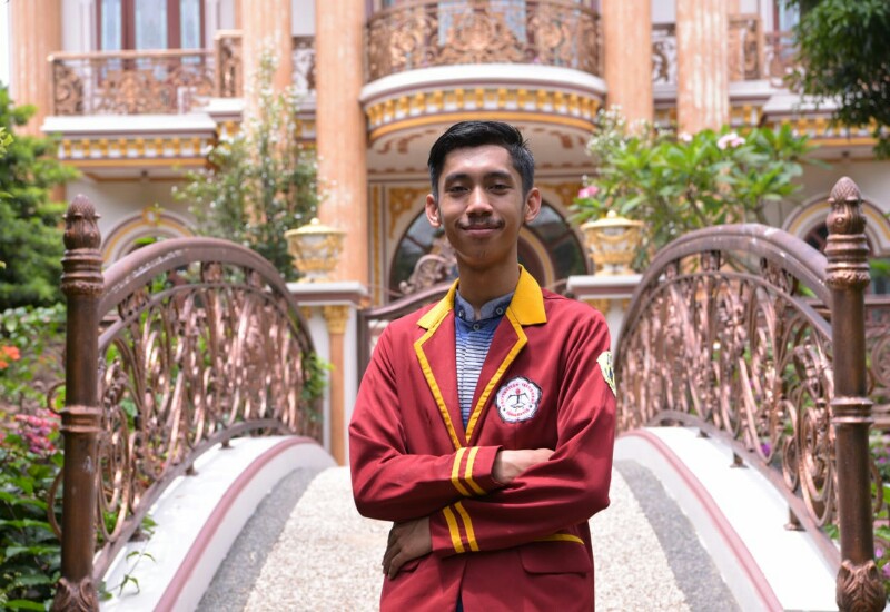  Mahasiswa Universitas Terbaik di Lampung Teknokrat Wahid Kurniawan Juara Cerpen Bahasa Inggris Tingkat Nasional