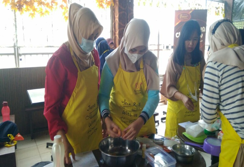  Peserta Cooking Class for Charity Buat Menu Cake, Kontribusi Peserta Disalurkan untuk Korban Bencana via ACT Lampung