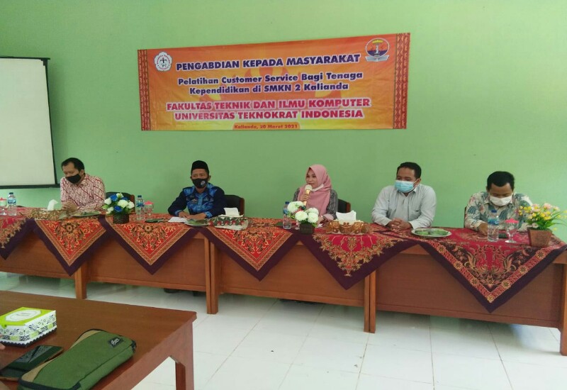  Universitas Terbaik di Lampung Teknokrat Helat Program Sekolah Binaan di SMKN 2 Kalianda