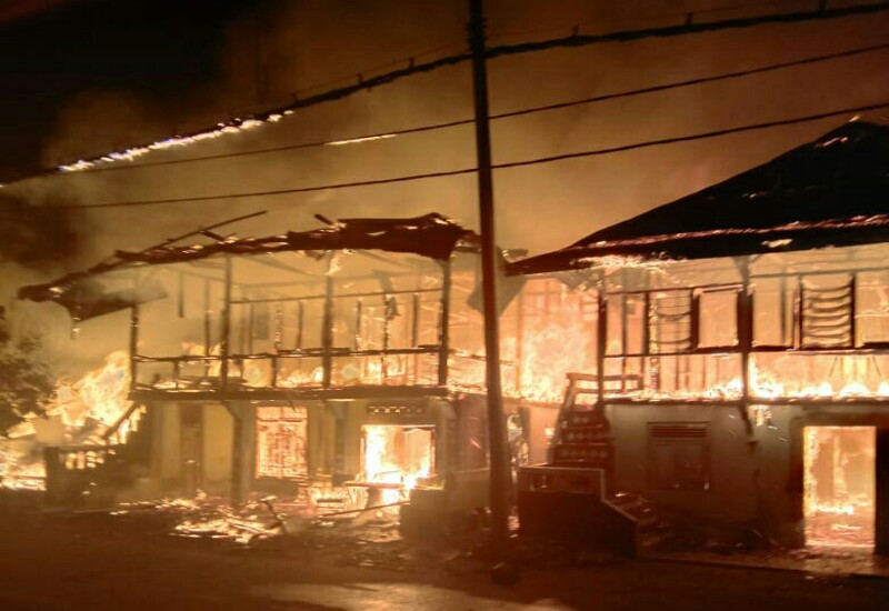  10 Rumah di Pekon Penggawa V Ulu Karya Penggawa Pesisir Barat Terbakar
