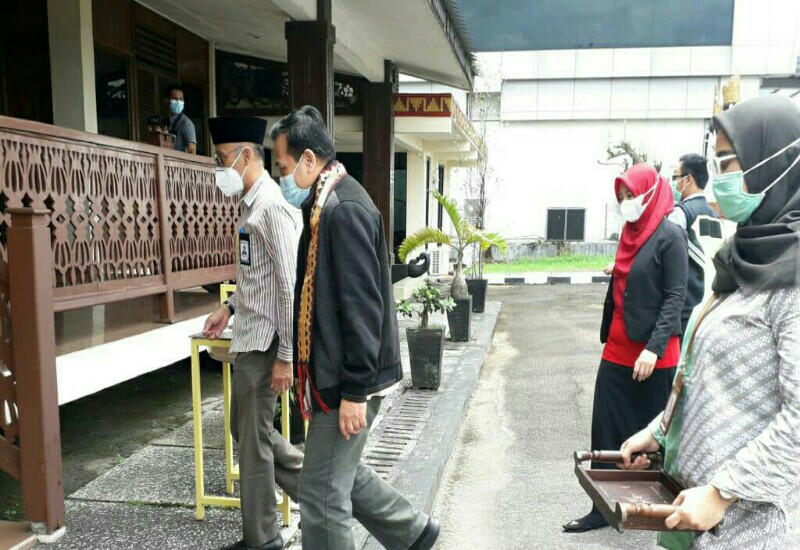  Ketua Ombudsman RI Mokh Najih Kunjungi Lampung, Agenda Utamanya di Pesawaran dan Universitas Malahayati