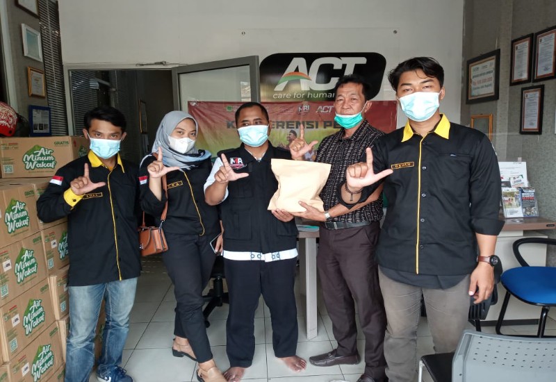  Patut Dicontoh! BEM Fakultas Ekonomi Universitas Saburai Bikin Ragam Kegiatan Bantu Korban Bencana di NTT
