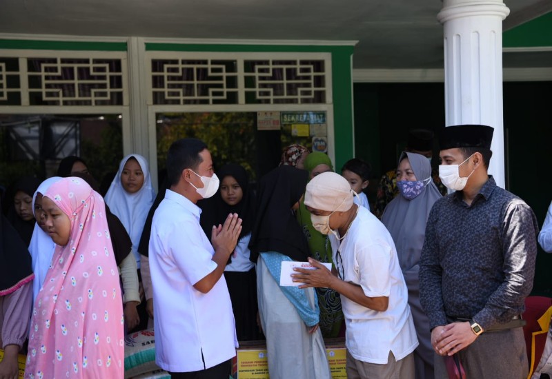  Keluarga Besar Universitas Terbaik di Lampung Teknorat Bakti Sosial ke Panti Asuhan Surya Mandiri