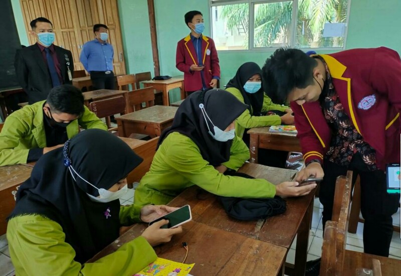 Universitas Terbaik di Lampung Teknokrat Pengabdian Kepada Masyarakat di SMK Gajah Mada ...