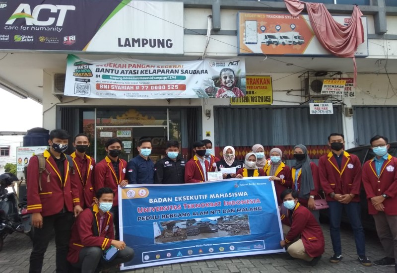 BEM Universitas Terbaik di Lampung Teknokrat Donasi untuk Korban Bencana melalui ACT Lampung