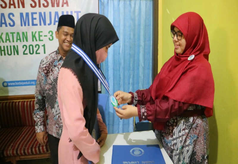  Rumah Pemberdayaan Duafa LAZDAI Lampung Lepas Siswa Sekolah Menjahit Angkatan Ke-3