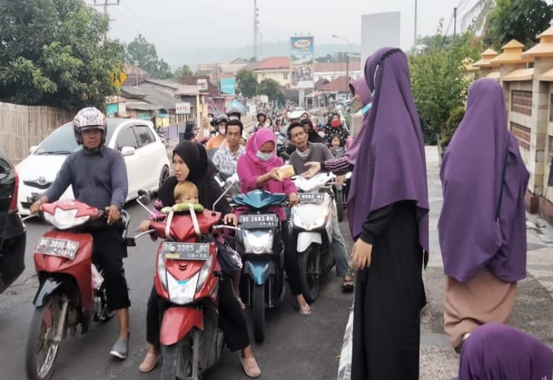  Salimah Lampung Selatan Bagikan Bingkisan Ramadan