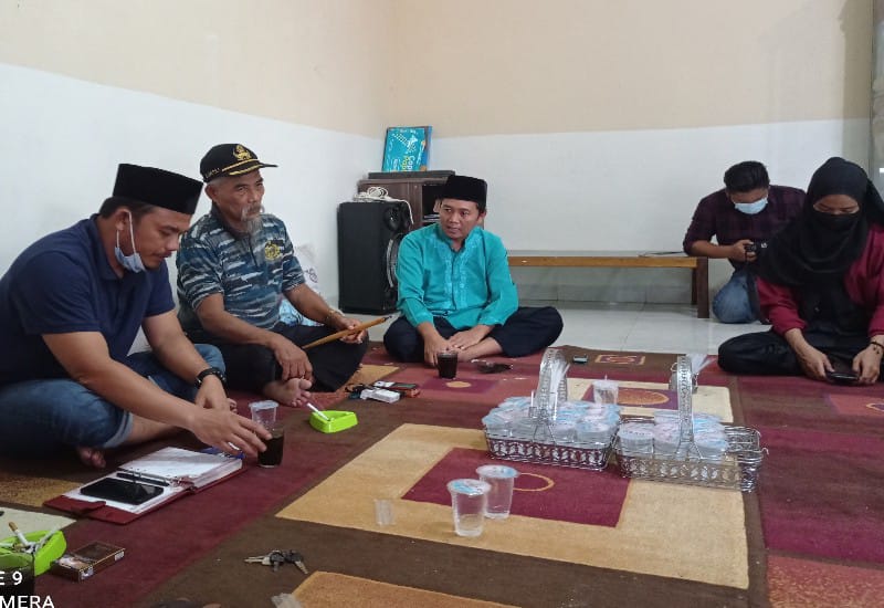  Ketua Komisi II DPRD Lampung Wahrul Fauzi Silalahi Kunjungi Keluarga Warga Candipuro yang Ditahan Imbas Pembakaran Mapolsek