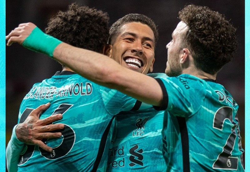  Kalahkan MU 4-2, Liverpool Jaga Asa Masuk 4 Besar
