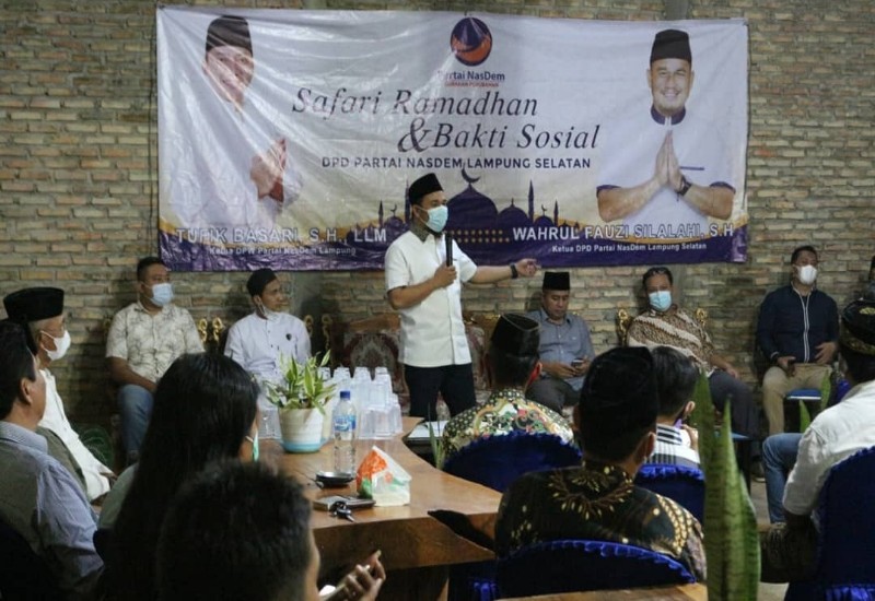  DPD Nasdem Lampung Selatan Gelar Buka Puasa Bersama, Wahrul Fauzi Silalahi Bagikan Sembako