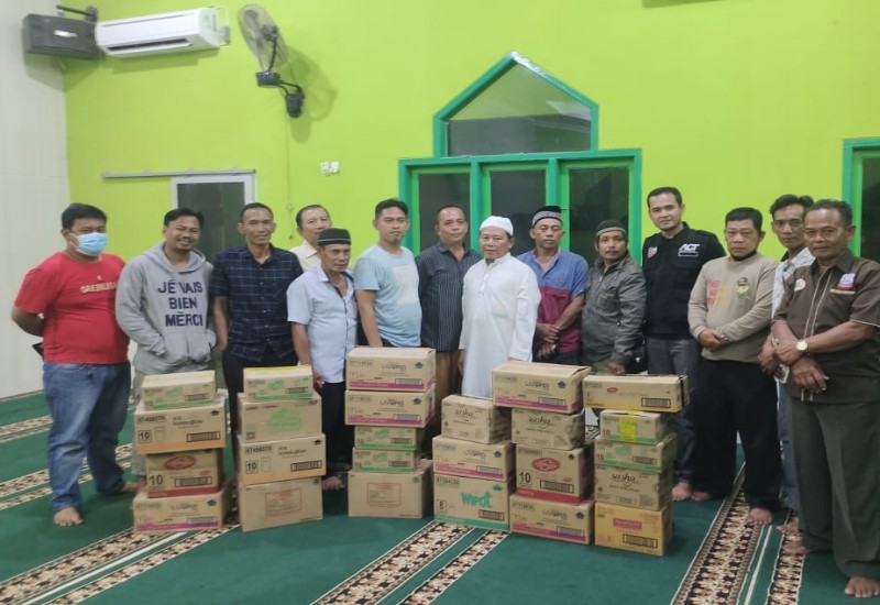  ACT Salurkan Perlengkapan Kebersihan, 56 Ketua RT di Desa Natar Siap Jadi Relawan Masjid-Musala