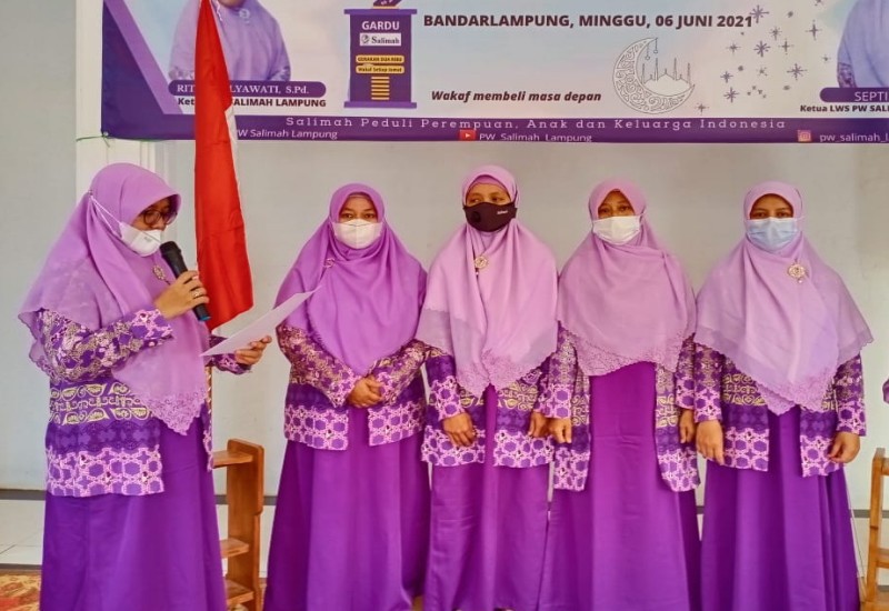  Rita Aprilyawati Lantik Pengurus Lembaga Wakaf Salimah Lampung