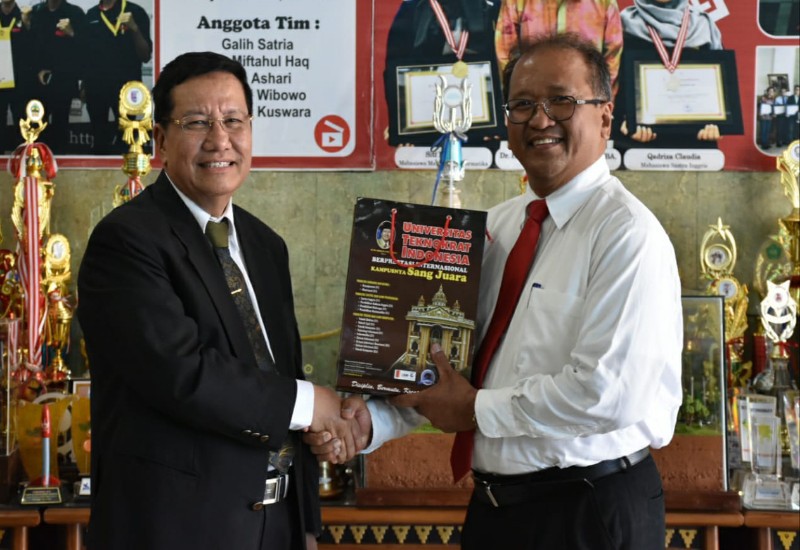  Rektor Itera Ofyar Z Tamin Wafat, Rektor Universitas Teknokrat Indonesia Nasrullah Yusuf Kenang Almarhum Rendah Hati
