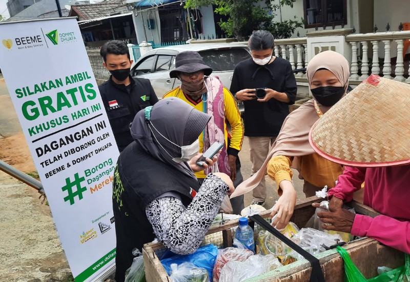  Dompet Dhuafa Lampung-Beeme Luncurkan Gerakan #BorongDaganganMereka