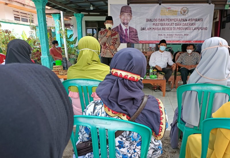  Penggerak UMKM di Gedong Tataan Kreatif, Bikin Panah Sampai Suvenir dari Tempurung Kelapa