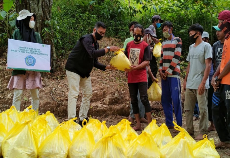  Dompet Dhuafa-PKK Lampung Datang, Para Penggali Kubur Senang