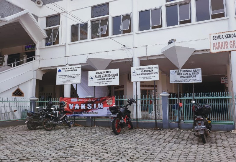  Vaksinasi di Masjid Al Furqon, Datang Jam 6 Pagi, Disuntik Jam 1 Siang