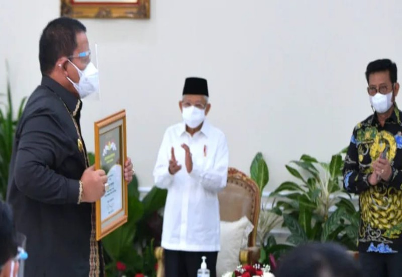  Gubernur Arinal Terima Penghargaan Peringkat Satu Peningkatan Produksi Padi Tertinggi Nasional Tahun 2019-2020
