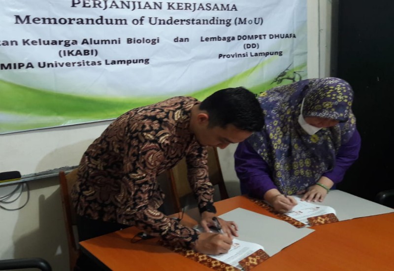  Dompet Dhuafa Lampung Teken Nota Kesepahaman dengan Alumni Biologi Unila