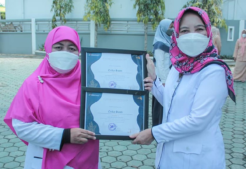  Erika Santi Raih Dua Hadiah Spesial Hari Statistik Nasional