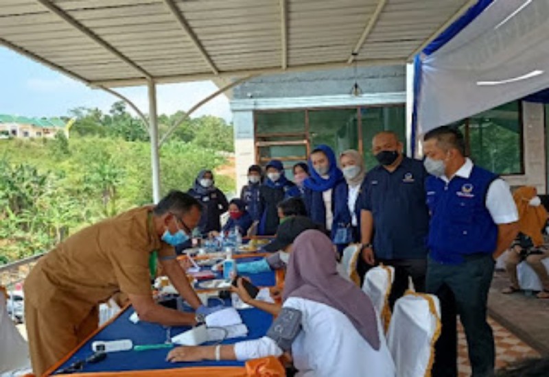  Wakil Ketua DPRD Lampung Fauzan Sibron Tinjau Vaksinasi Gelaran Partai NasDem