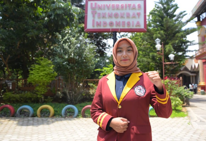  Lebih Dekat dengan Shavina Lestiani Gadis New York dan Mahasiswi Berprestasi PTS Terbaik Sumatera Universitas Teknokrat Indonesia
