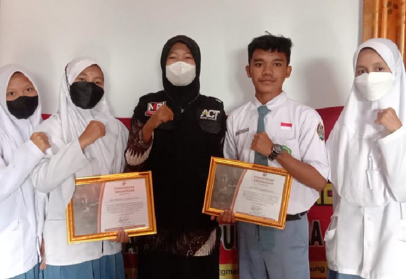  MAN 1 Lampung Utara Salurkan Bantuan untuk Korban Erupsi Semeru ke MRI