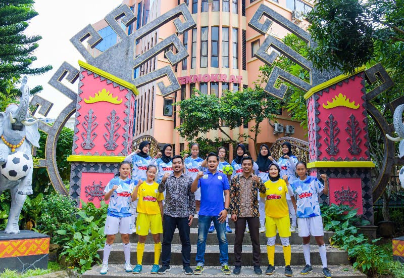  Tim Futsal Putri PTS Terbaik Sumatera Universitas Teknokrat Indonesia Juara I Itera Open