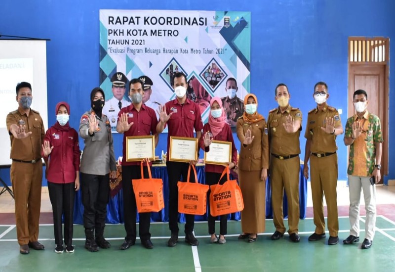  Pendamping Sosial PKH Dapat Penghargaan dari Pemerintah Kota Metro
