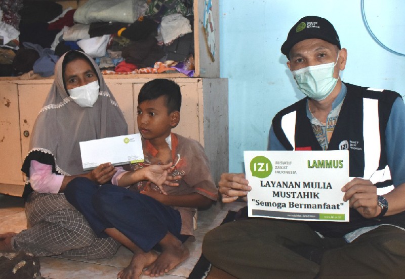  IZI Lampung Bantu Erni Buruh Gosok Baju di Sumberrejo Kemiling Bandar Lampung