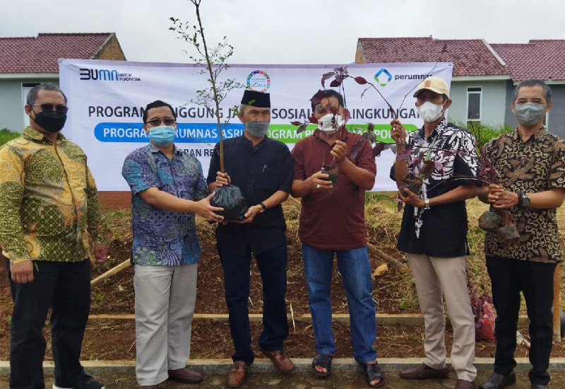  Perumnas Lampung Tanam Bibit Pohon di Pesawaran Residence