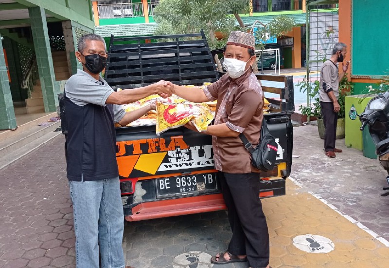  Abdul Hakim Serahkan Pengelolaan Lumbung Beras Duafa kepada Garuda Keadilan
