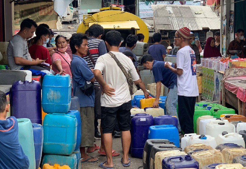  Minyak Goreng Langka, Pedagang Kerupuk di Bandar Lampung  Terpaksa Naikkan Harga