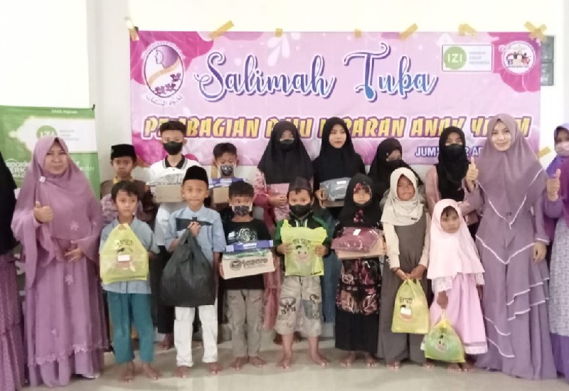  Salimah Tulangbawang Berbagi Baju Lebaran