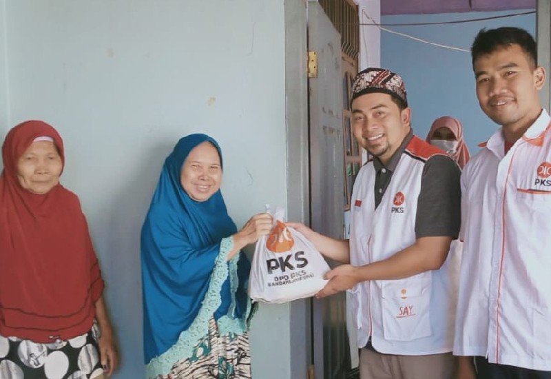  Gema Keadilan Bandar Lampung dan DPC PKS Kedamaian Gelar Pasar Murah, Emak-Emak pun Bahagia