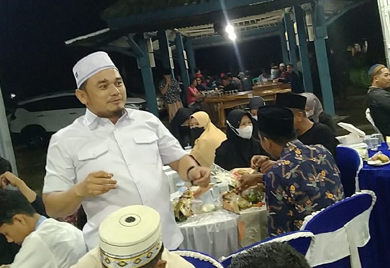  IPSI Lampung Selatan Buka Bersama, Wahrul Fauzi Silalahi Bakar Ikan untuk Peserta