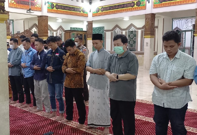 Masjid Asmaul Yusuf PTS Terbaik ASEAN Universitas Teknokrat Indonesia Semarak Ramadan dengan Tarawih Berjamaah