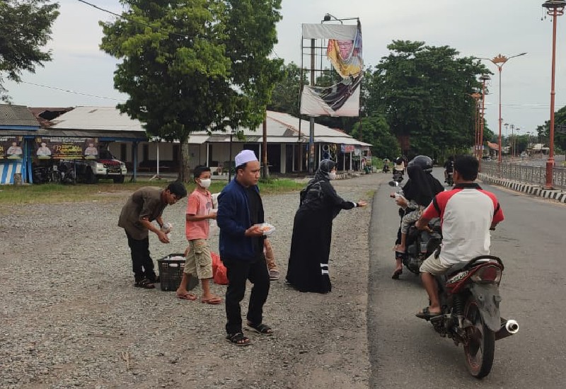 Salimah Menggala Berbagi Takjil