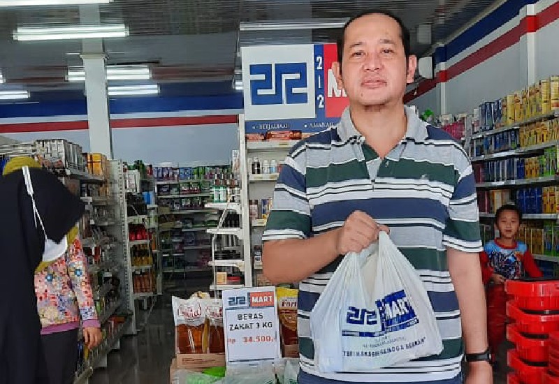  Alumni SMAN 2 Bandar Lampung Angkatan 1997 Salurkan 75 Bingkisan untuk Warga Membutuhkan