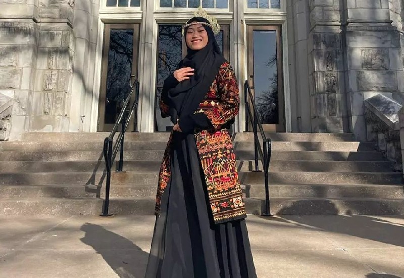  Kuliah di University of Central Missouri, Mahasiswi PTS Terbaik ASEAN Universitas Teknokrat Indonesia Vina Qurrota Akyuningrum Puasa, Tarawih, dan Tilawah Sendiri, Kangen Indonesia