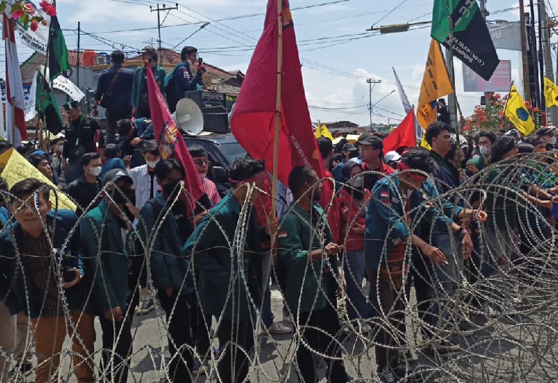 Ribuan Mahasiswa Lampung Demo